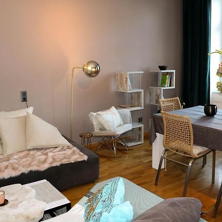 Charming Apartment: Only 10 Minutes To The Center Wien Eksteriør bilde
