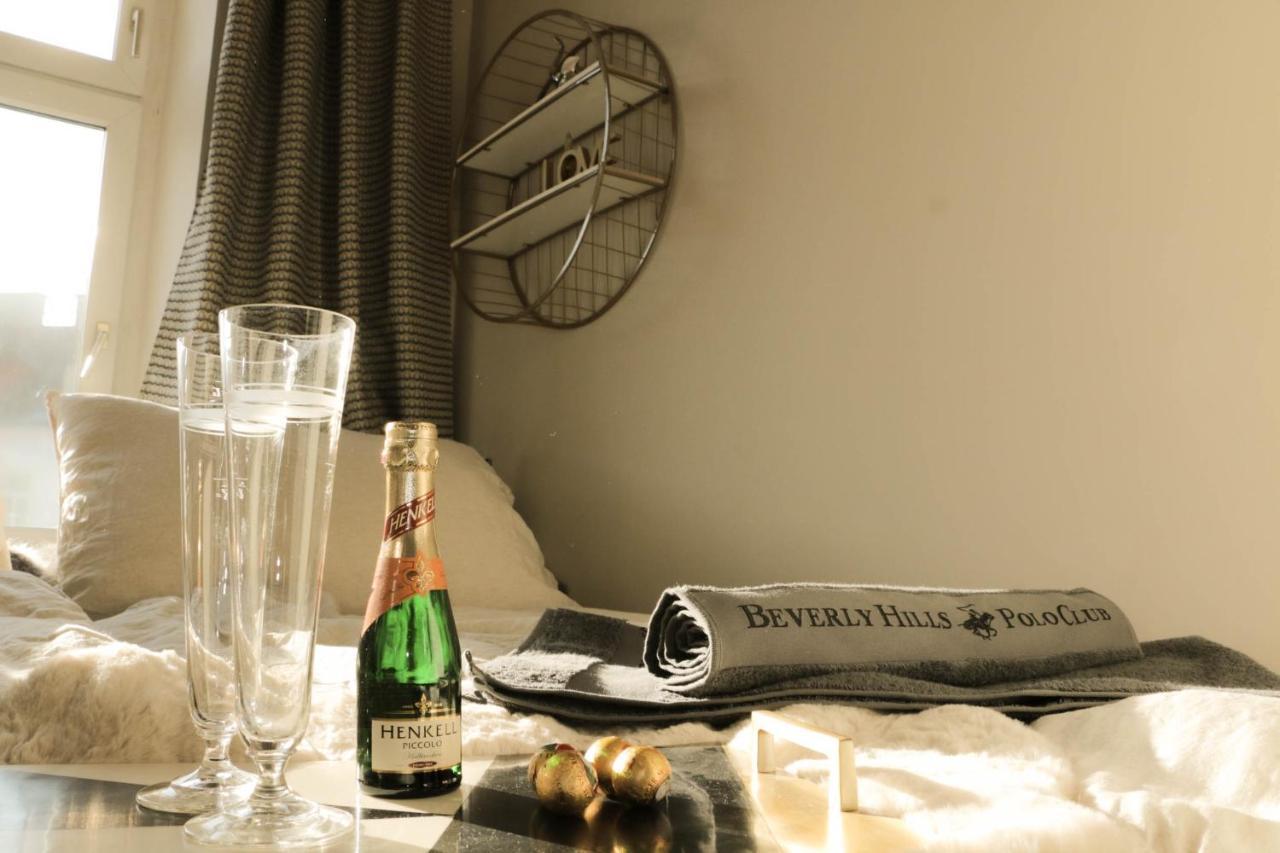 Charming Apartment: Only 10 Minutes To The Center Wien Eksteriør bilde